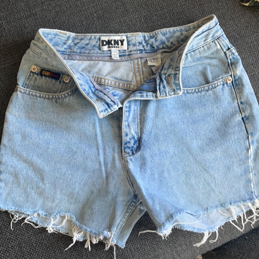 VINTAGE DKNY SHORTS SIZE 4